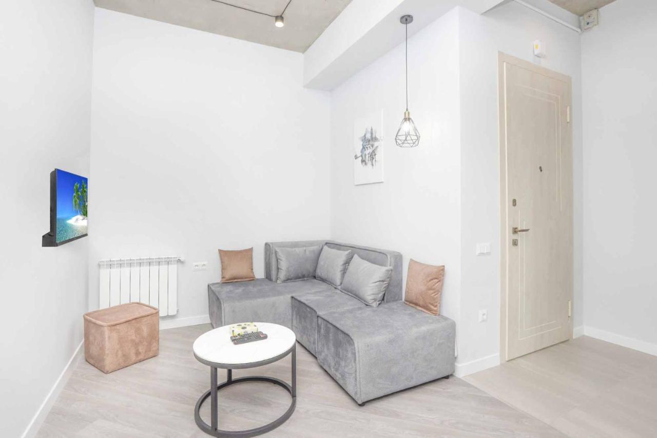 Stay Inn Apartments On Amiryan 26/4 Yerevan Ngoại thất bức ảnh