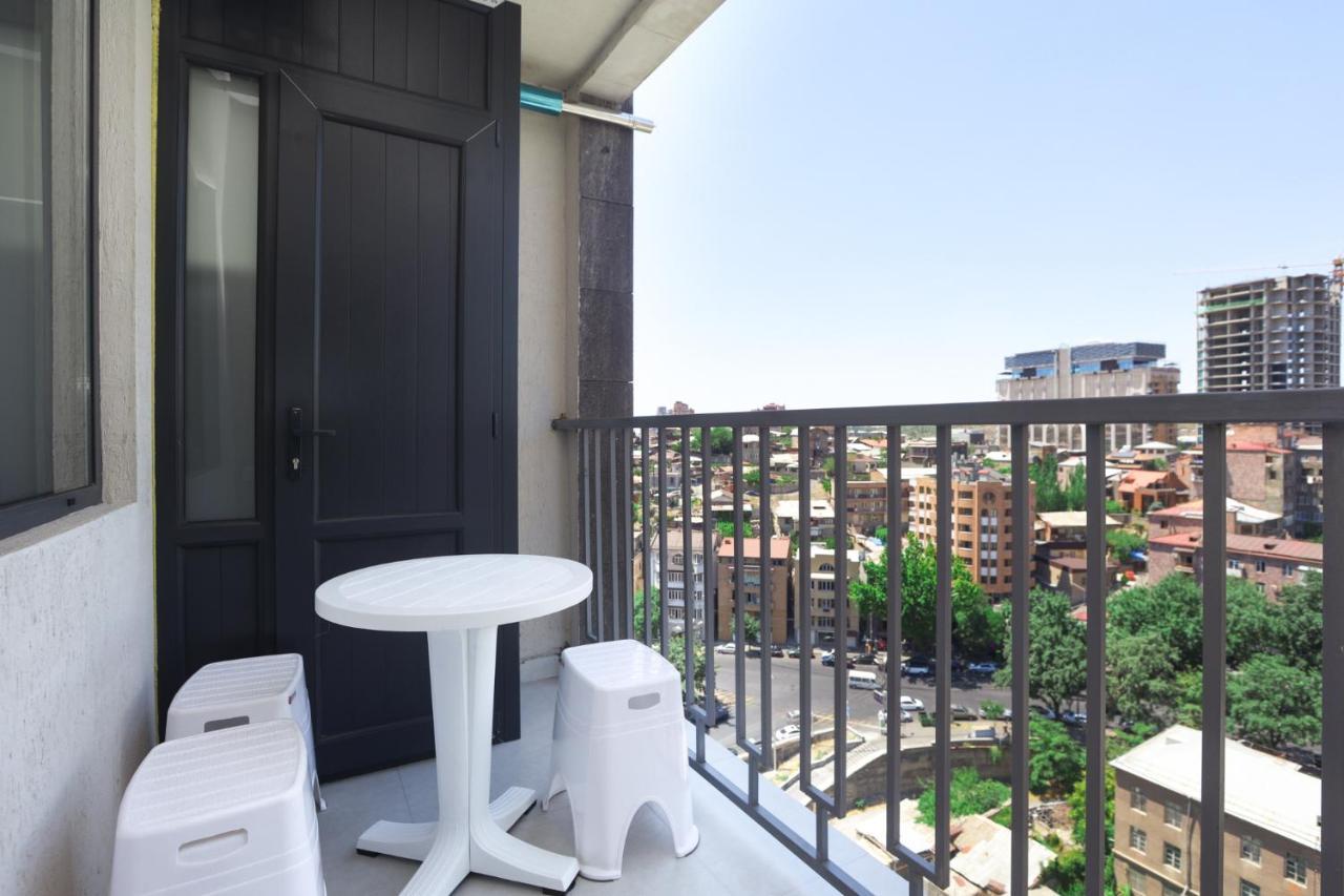 Stay Inn Apartments On Amiryan 26/4 Yerevan Ngoại thất bức ảnh