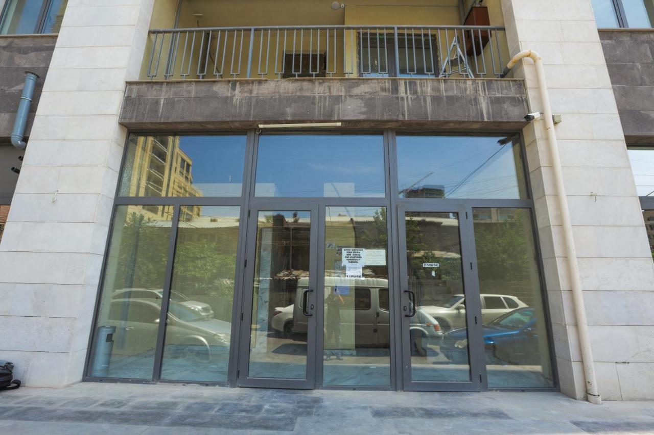 Stay Inn Apartments On Amiryan 26/4 Yerevan Ngoại thất bức ảnh