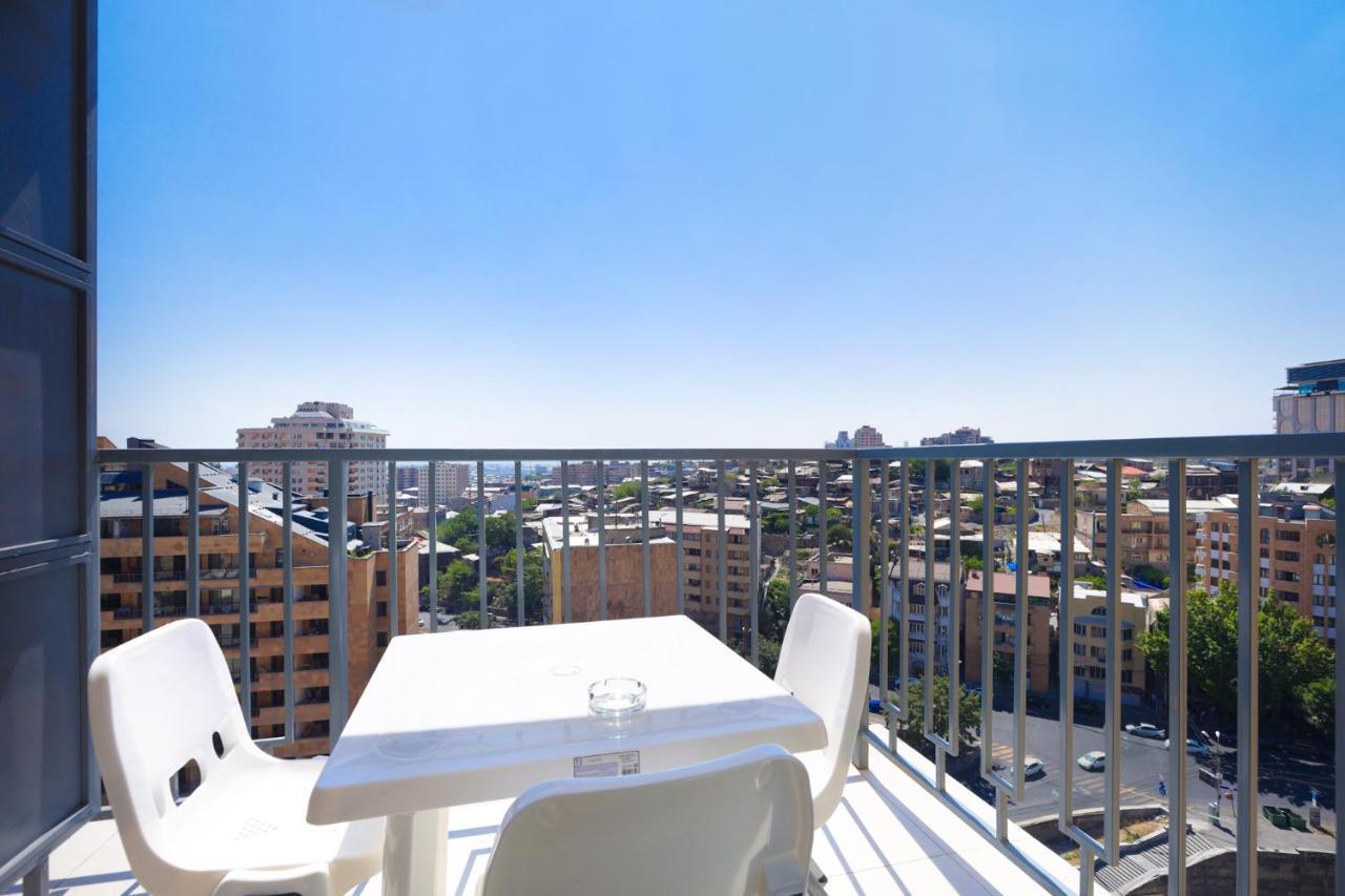 Stay Inn Apartments On Amiryan 26/4 Yerevan Ngoại thất bức ảnh
